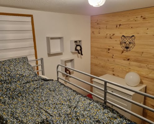 Chalet 96 children's room with bunk beds overview photo