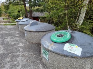 Chalet 96: Afval scheiden in La Norma. 