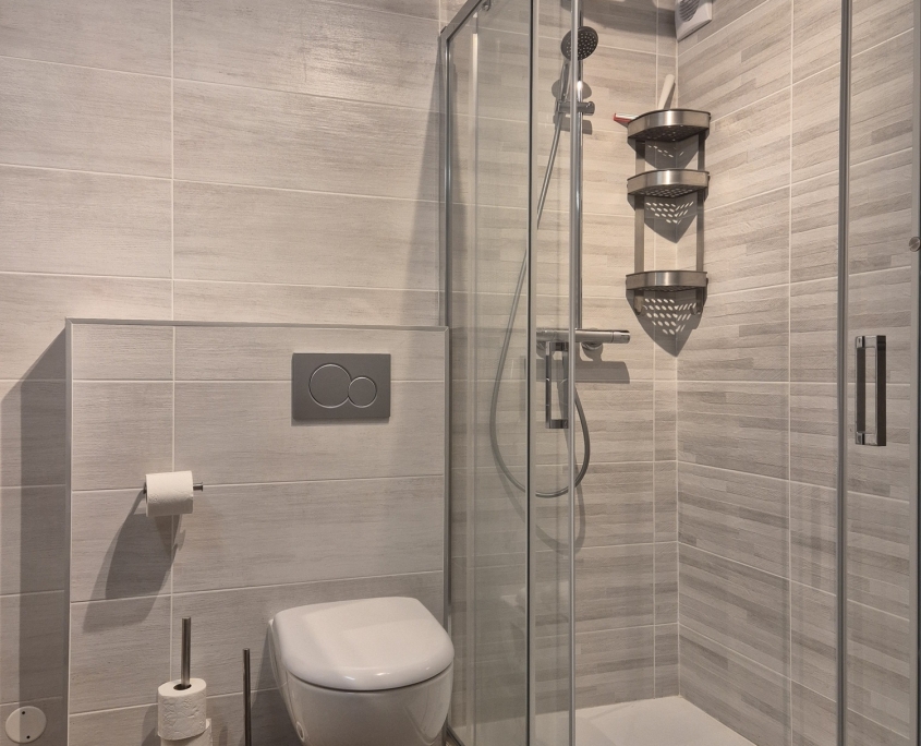 Chalet 96 La Norma - Bathroom Toilet and Shower Chalet 96 La Norma - Bathroom Toilet and Shower