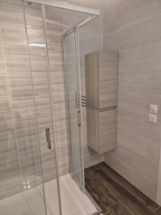 La Norma Chalet 96 - new luxurious bathroom with towel closet La Norma Chalet 96 - new luxurious bathroom with towel closet