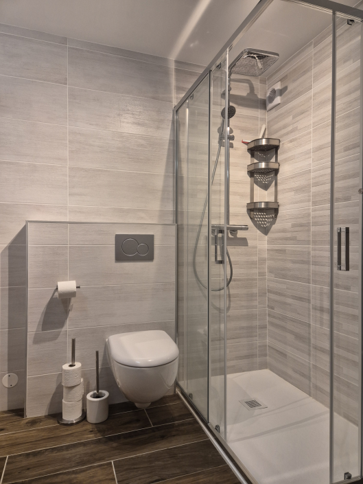 La Norma Chalet 96 - new luxurious bathroom with hanging toilet next to shower La Norma Chalet 96 - new luxurious bathroom with hanging toilet next to shower
